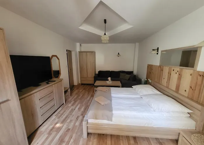 Pod Baszta מוז'ינה